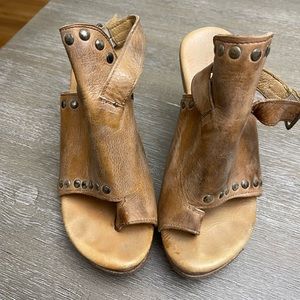 Brown/tan wedge. Size 6.5. Fun high top covering with toe strap